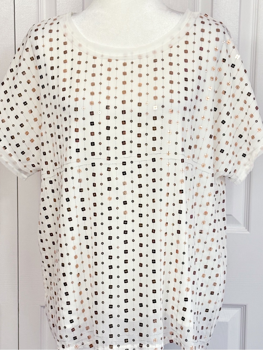 NWT Entro White & Rose Gold Sequin Beaded Short Sleeve Blouse Top Large